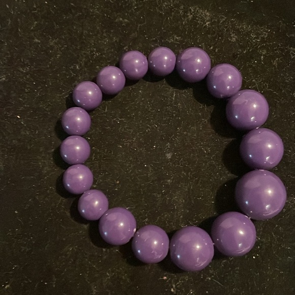 8” graduated purple beaded stackable stretch bangle bracelet - Picture 3 of 10